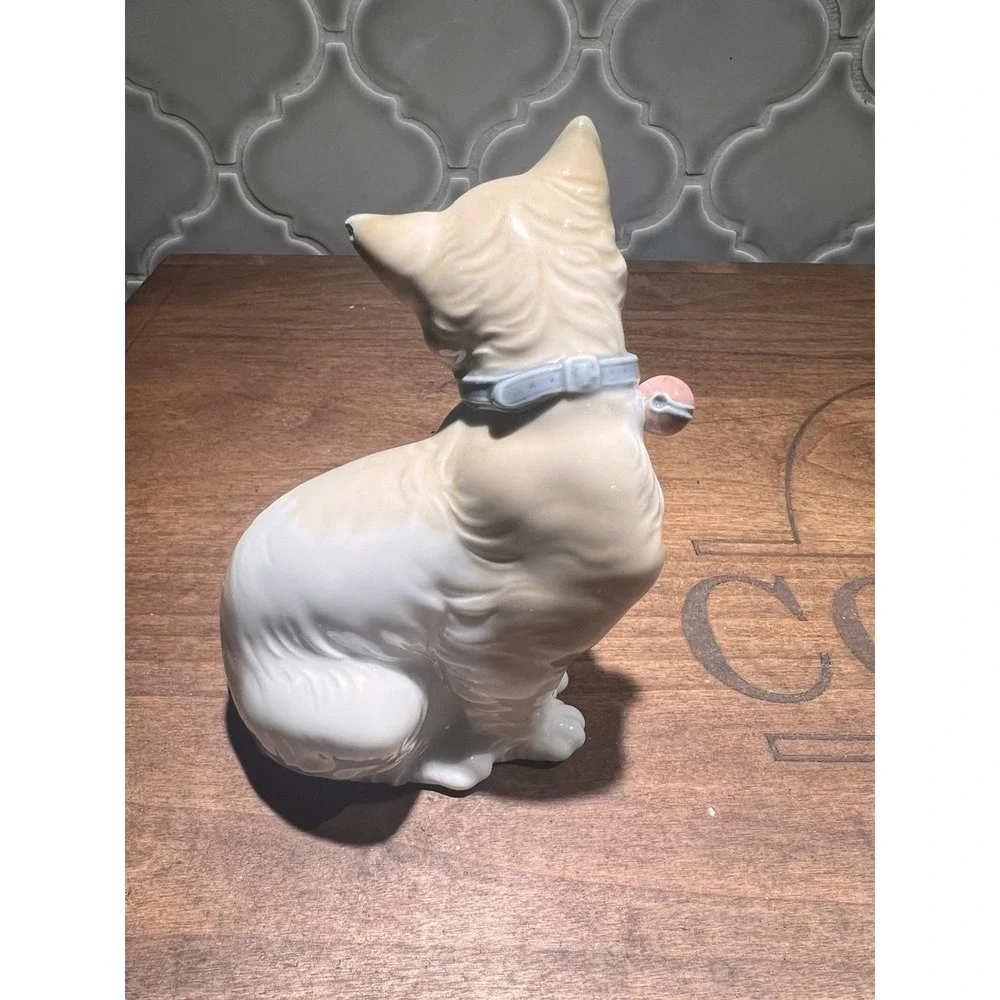 Vintage Nao Lladro Kitten Porcelain Figurine 1985 